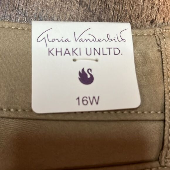 Gloria Vanderbilt khaki unltd Sadie Bermuda Shorts NWT 16W - Picture 10 of 11